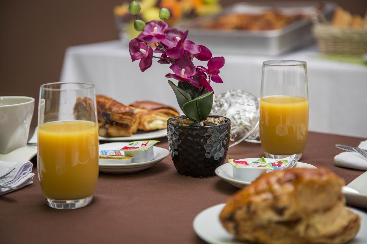 Wakola Hotel Fass ダカール エクステリア 写真