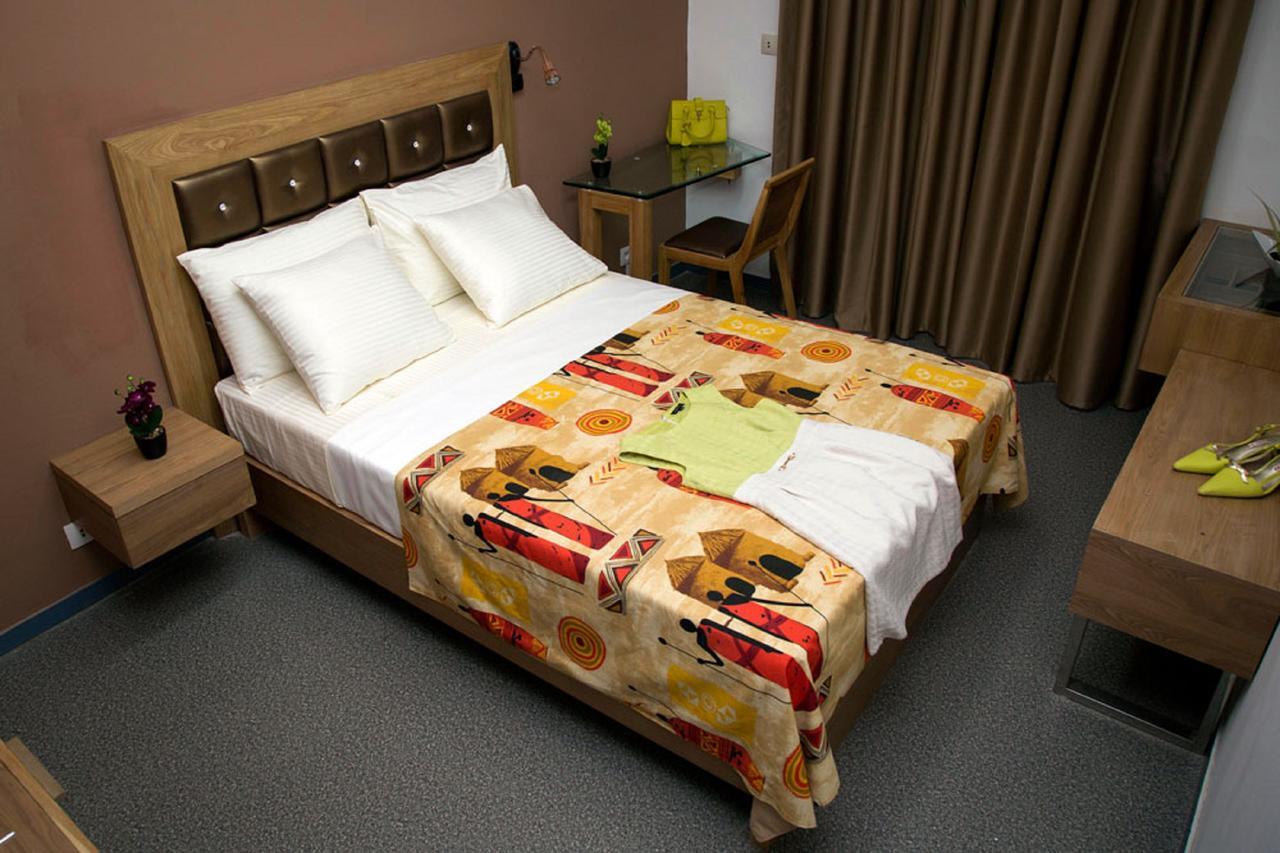 Wakola Hotel Fass ダカール エクステリア 写真